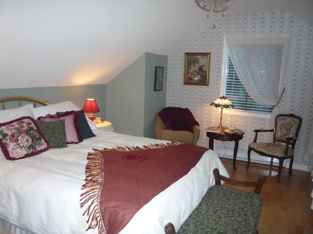 Tea Cozy Bed & Breakfast Bed & Breakfast Qualicum Beach Exterior photo